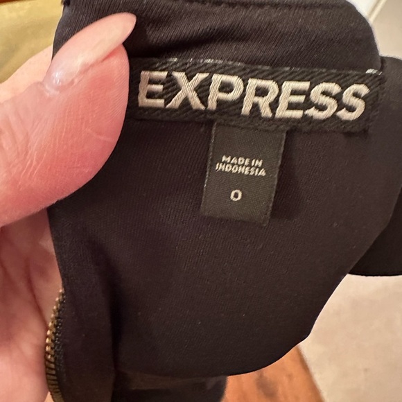 Like New express body con midi dress size 0 - Picture 4 of 4